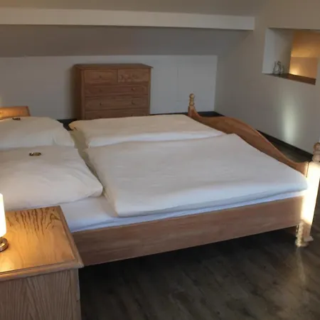 Brunnenhof 3*